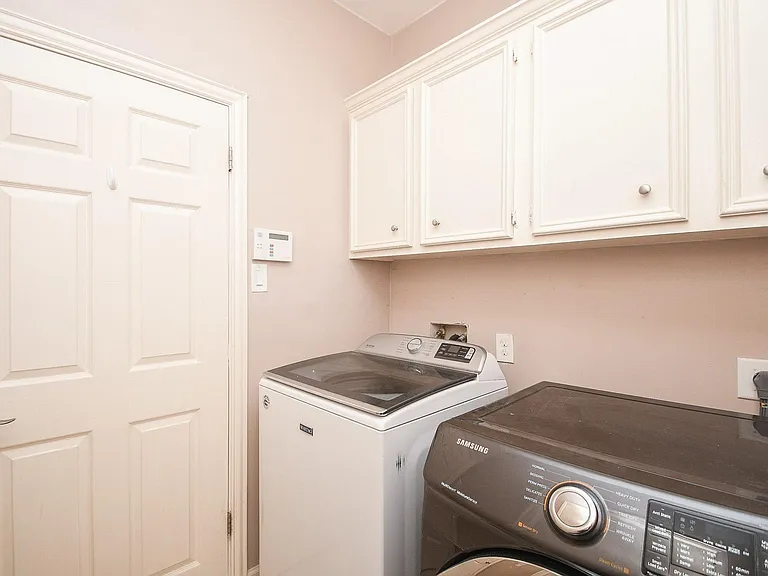 9715 Atwell Dr — Photo 28