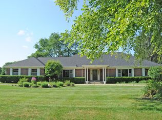 1979 Abbotsford Dr, Inverness, IL 60010