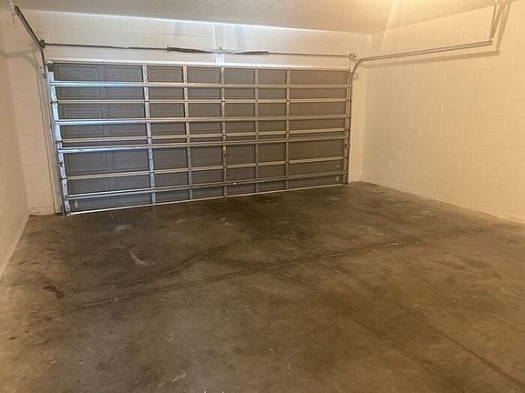 3rd image of 221 Banbury Pl