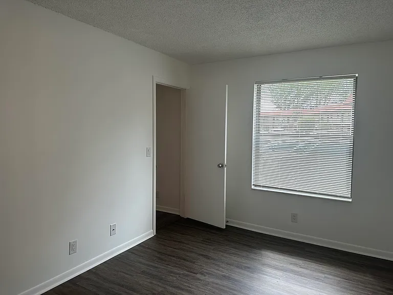21915 Lake Forest Cir #106 — Photo 21