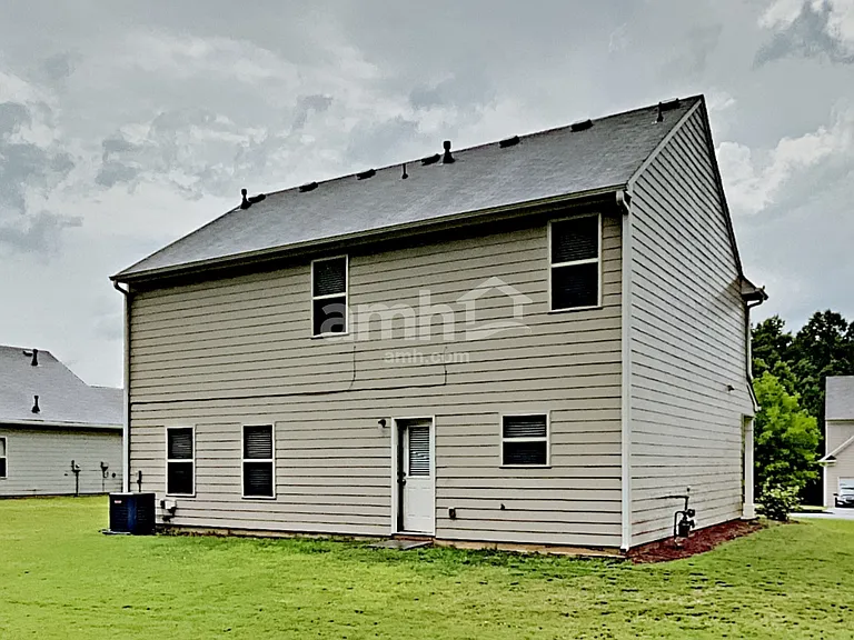 815 Castilla Way — Photo 17