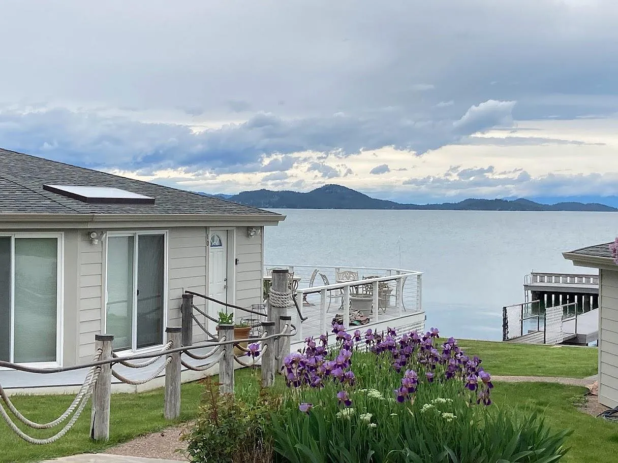 2 bed, 2400 sqft, $2,150 — Photo 2