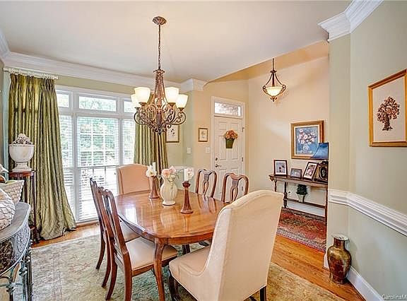 2nd image of 10516 Newberry Park Ln