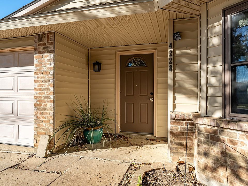 1st image of 4228 Driscoll Dr