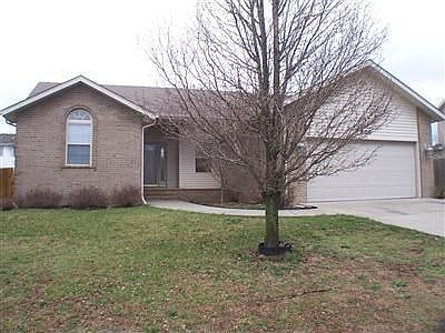 3rd image of 808 S Daniel Ln