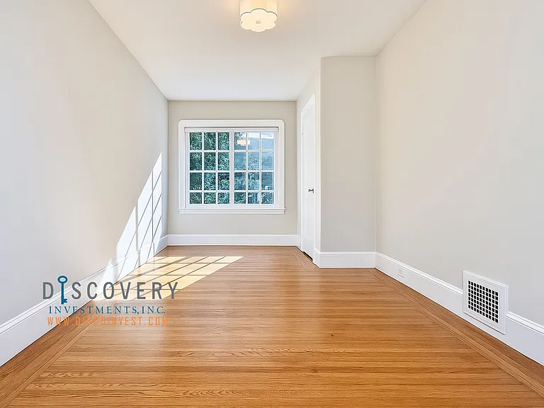 6301 Broadway Ter — Photo 22