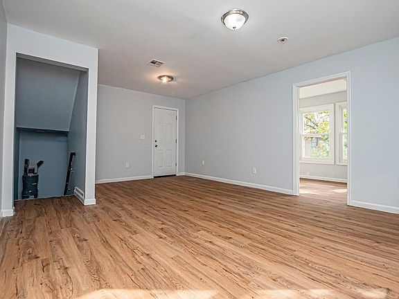 5th image of 53 N Munn Ave