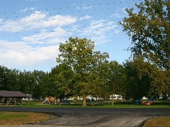 Ridgely Park Apartments, 541 Ridgely St S #11220410, Kasota, MN 56050