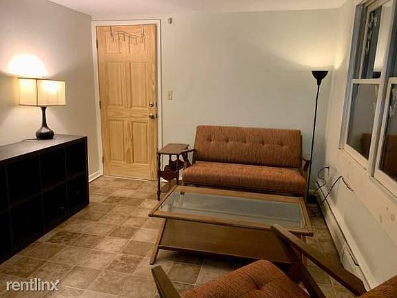 living room toward front door