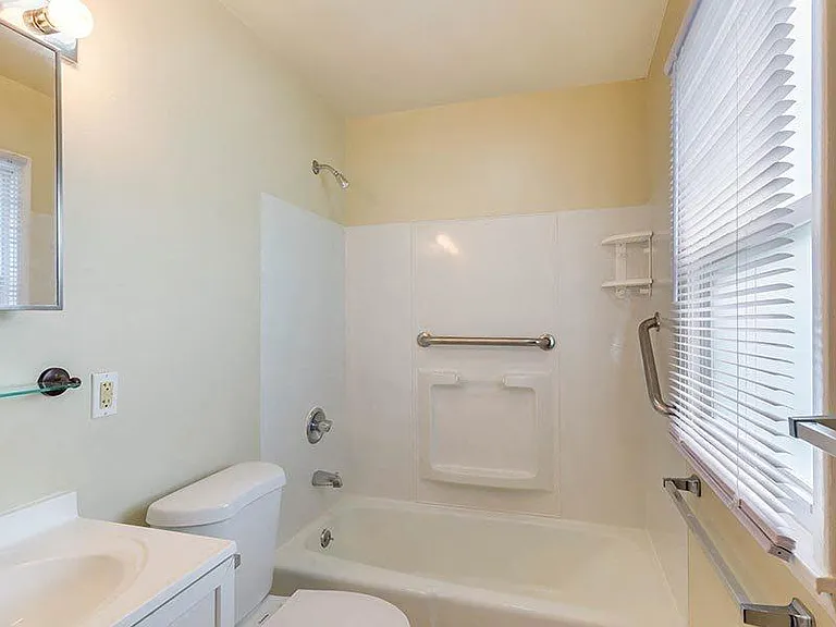 NAVSTA Newport Family Homes — Photo 10