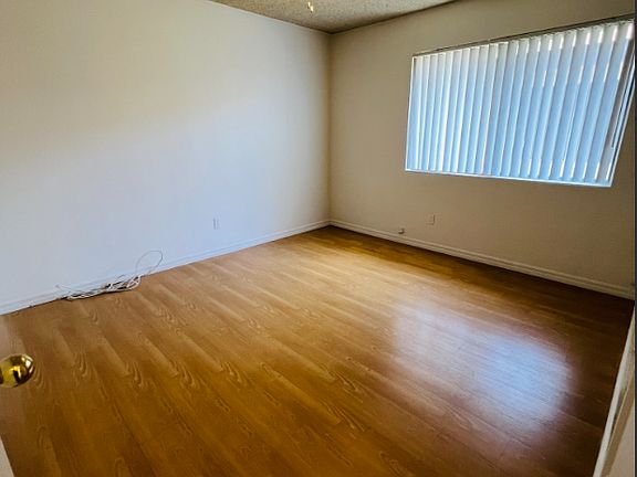 4th image of 2415 N Pattiglen Ave