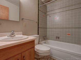 625 W 9th Ave APT 202, Anchorage, AK 99501