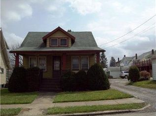 910 Warren Ave, New Castle, PA