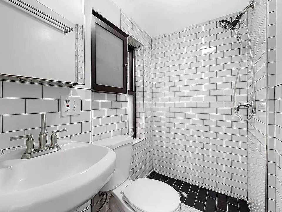 2nd image of 207 Madison St APT 19