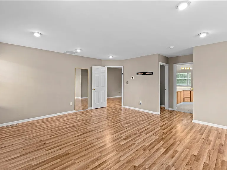 49 Equestrian Dr — Photo 28