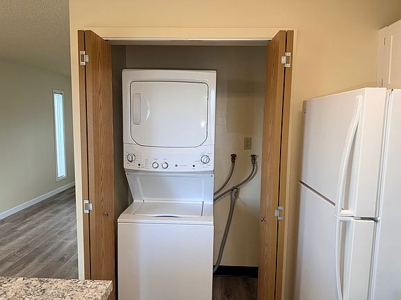 4th image of 9511 SE 73rd Ave APT 1