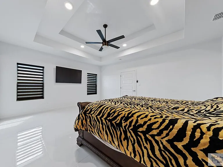7283 Rain Forest Dr — Photo 31