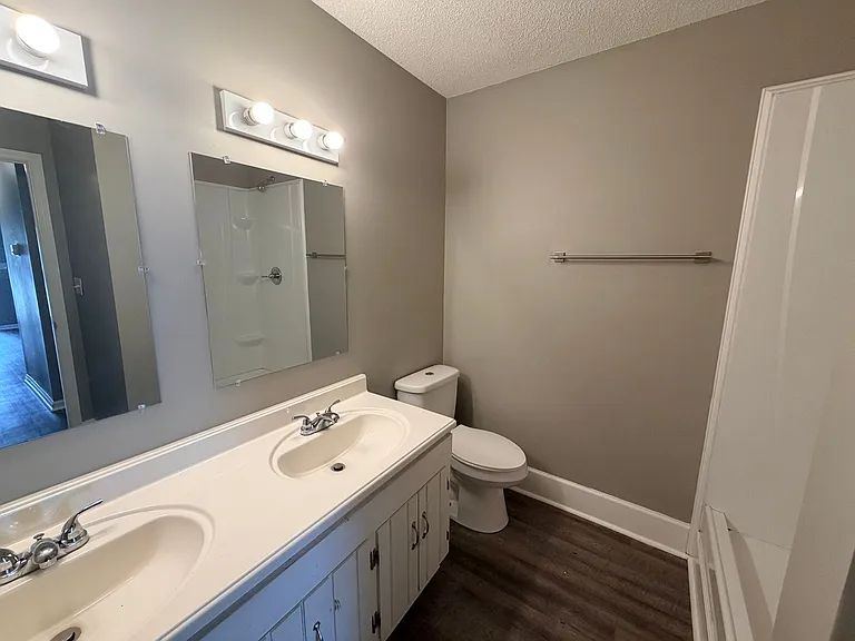 4 Lakeland Ct — Photo 12