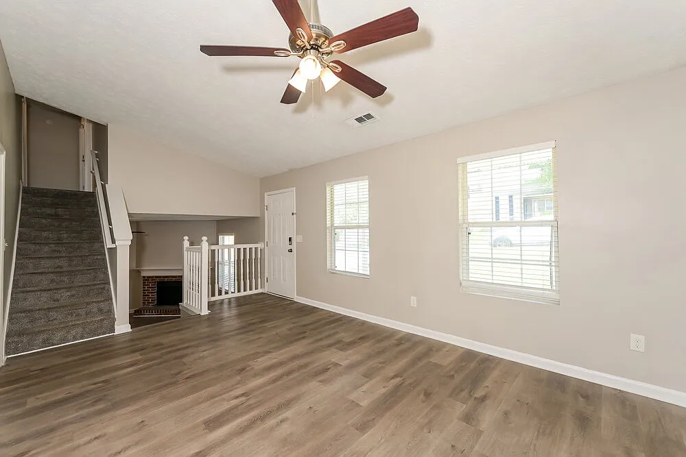 3 bed, 2.5 bath, 1443 sqft, $1,850 — Photo 4