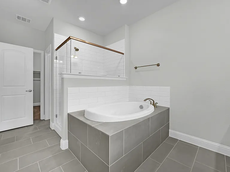 7929 Bayside Dr — Photo 22