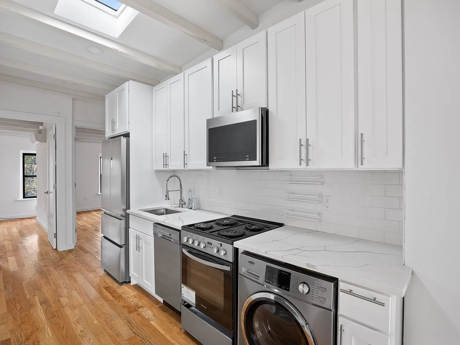 827 Putnam Avenue — Photo 2