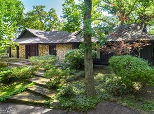 9 W County Line Rd, Barrington Hills, IL