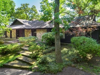 9 W County Line Rd, Barrington Hills, IL, 60010