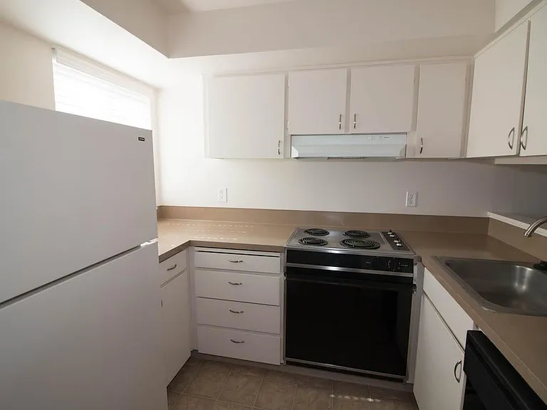 Columbia Crest Townhomes — Photo 18