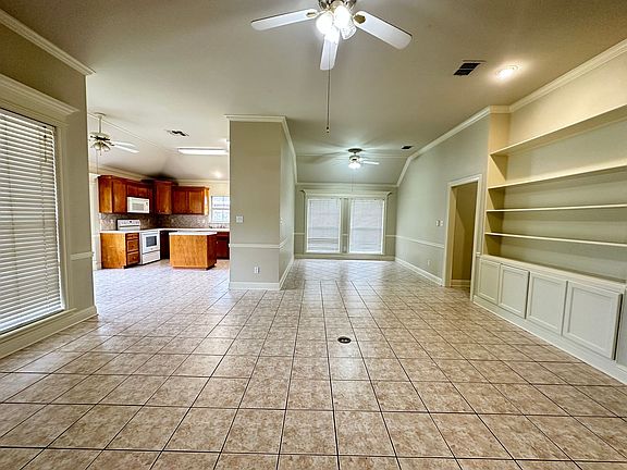 4th image of 2208 Washburn Way