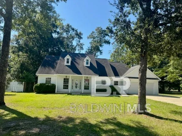 703 W 8th St, Bay Minette, AL 36507