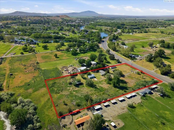 2723 W Van Giesen St, Richland, WA 99354