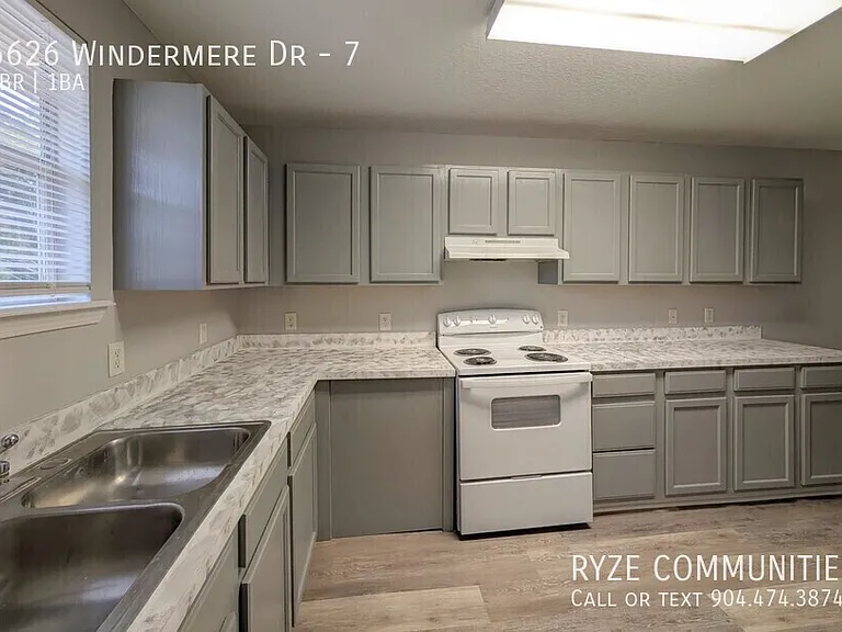 5626 Windermere Dr #7 — Photo 6