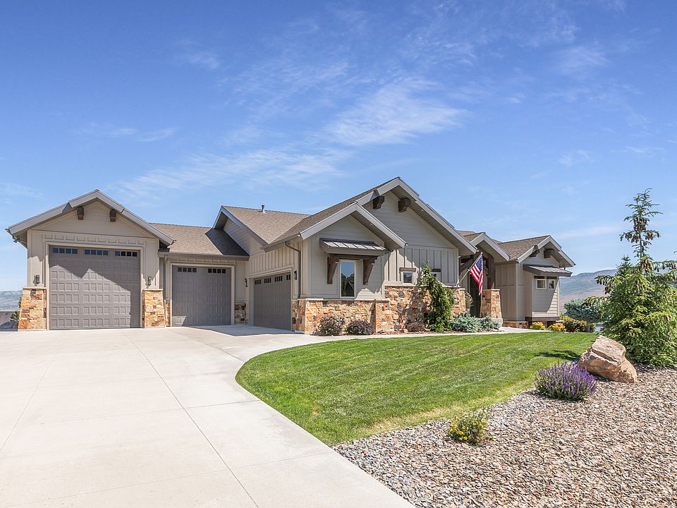 1st image of 6226 E Hawks Ln
