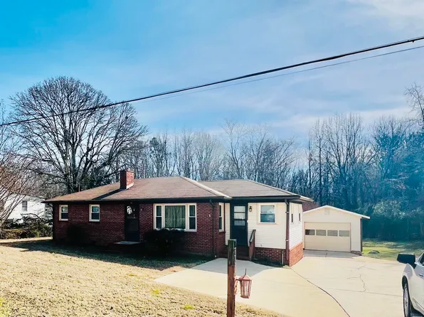 764 Providence Rd, Roxboro, NC 27573