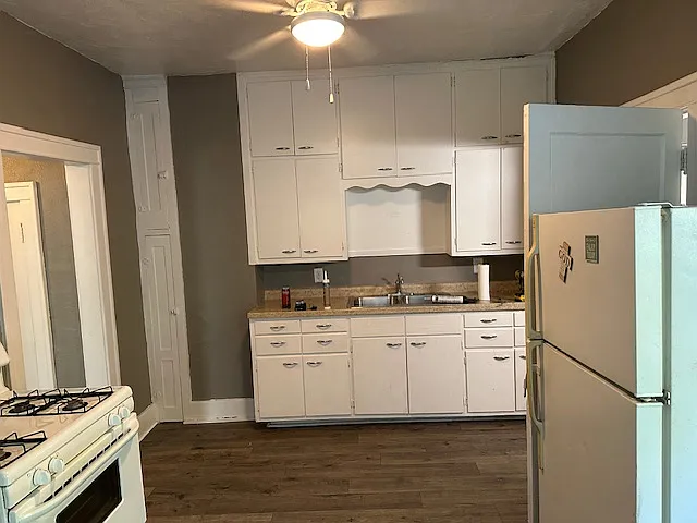 2 bed, $1,000 — Photo 3
