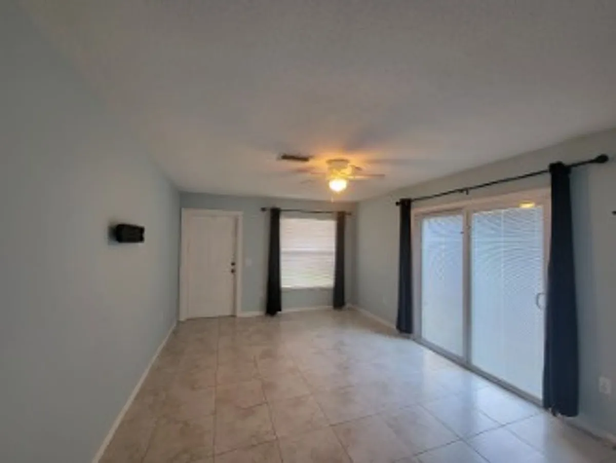 Building Photo - GC1054