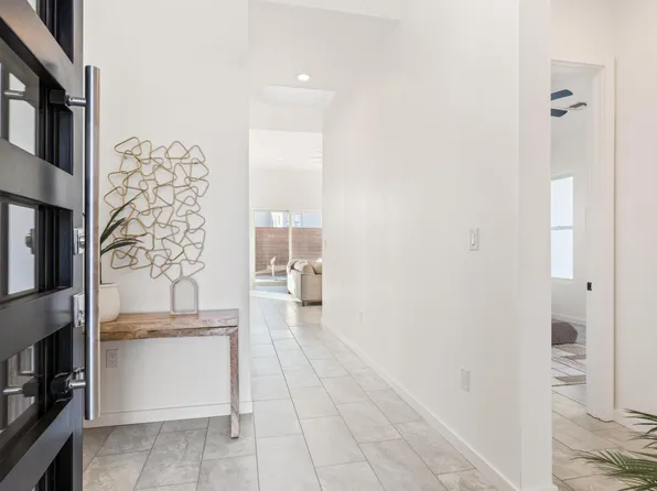 8024 Victoria Dr NW, Albuquerque, NM 87120