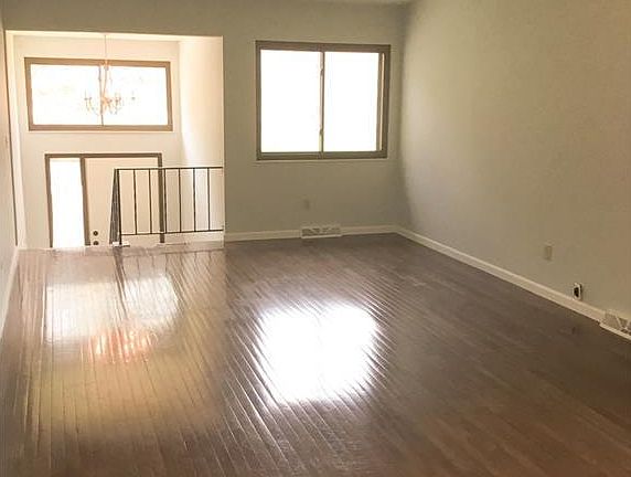 5th image of 7225 S Merlyn Pl Unit H