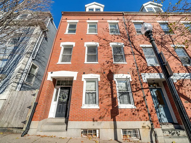 251 Bunker Hill St #2 — Photo 21