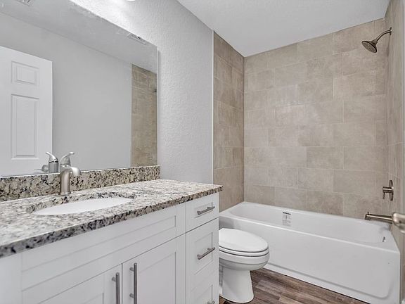5th image of 440 N 1st Ave