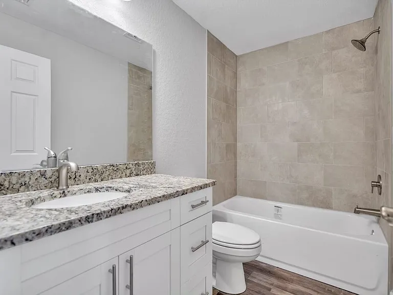 440 N 1st Ave — Photo 5