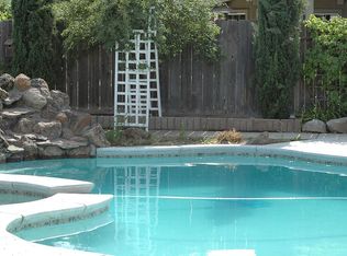 525 Brigadoon Ln, Waterford, CA 95386
