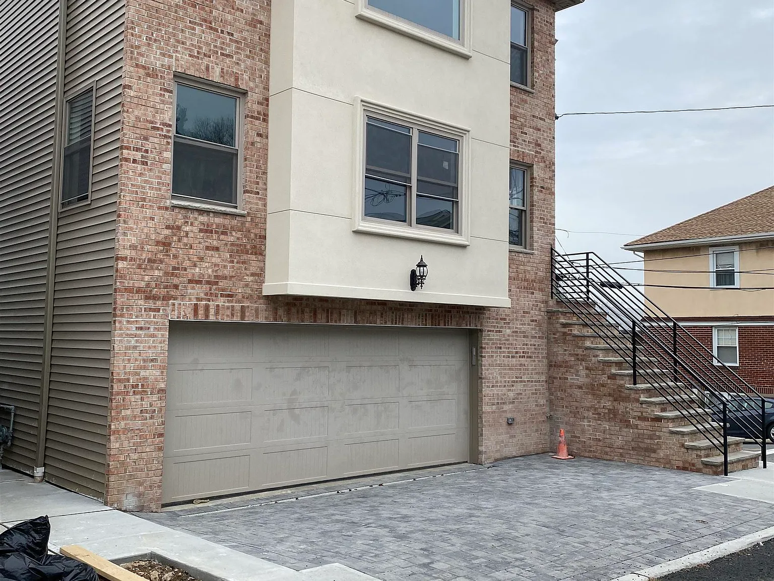 4 bed, 2.0 bath, $3,800 — Photo 1