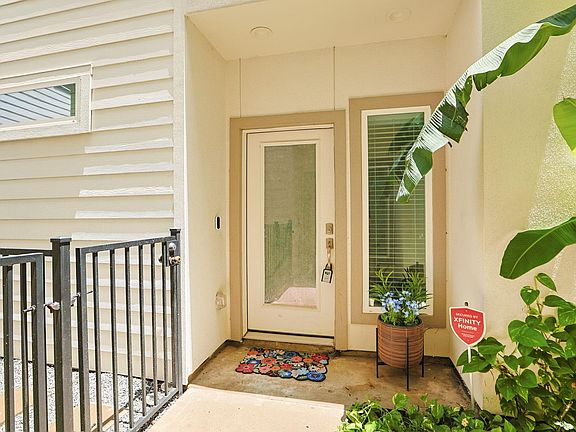 5th image of 407 N Nagle St #B