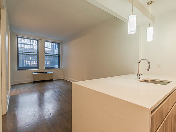 3rd image of 15 Park Row APT 6H