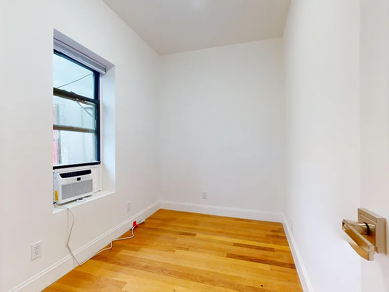 242 W 10th St #63 — Photo 10