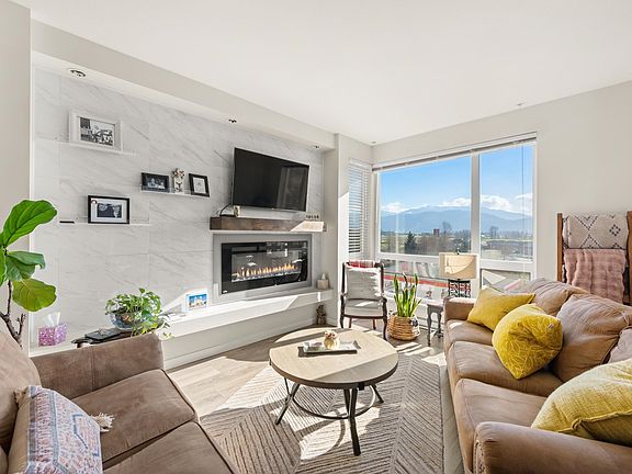 3rd image of 2242 Whatcom Rd #217