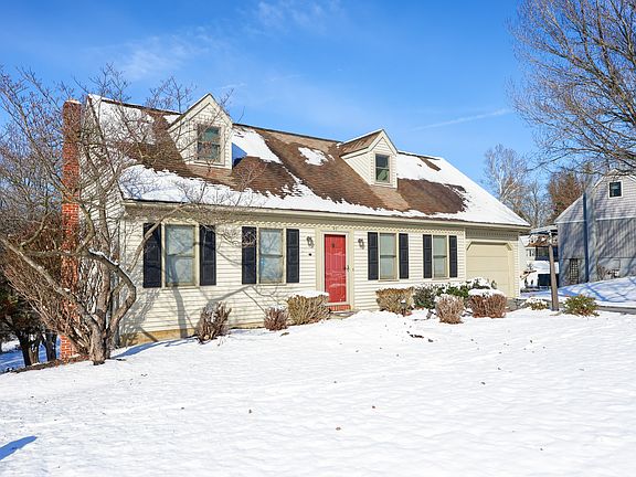 4th image of 45 Rosewood Dr