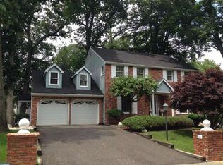 40 Strathmore Dr, Cherry Hill, NJ 08003