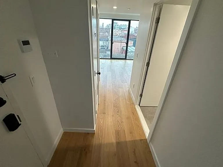 30-18 14th St #101 — Photo 8